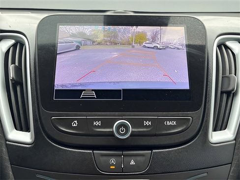 Used 2023 Chevrolet Malibu LT image 14
