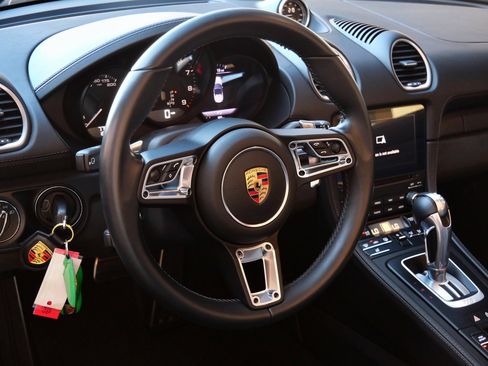 Used 2023 Porsche 718 Boxster Spyder image 14