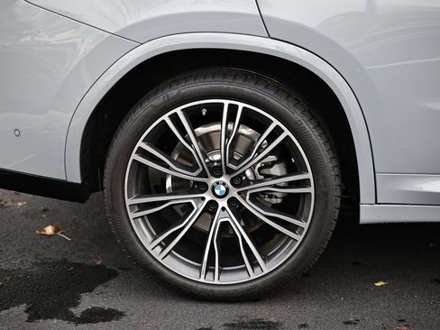 Used 2025 BMW X4 xDrive30i w/ Premium Package image 6