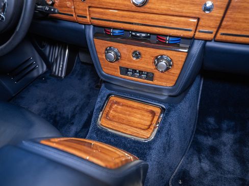 Used 2011 Rolls-Royce Phantom Sedan RWD image 71