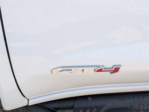 Used 2024 GMC Sierra 1500 AT4 w/ Technology Package image 8