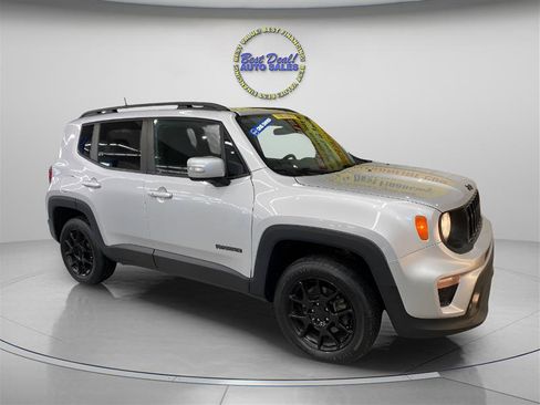 Used 2019 Jeep Renegade Altitude w/ Quick Order Package 2XM image 9