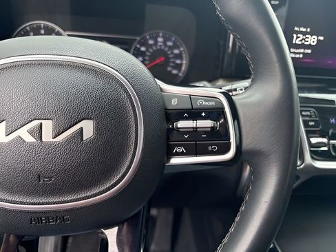 Used 2023 Kia Sorento S w/ Panoramic Sunroof Package image 17