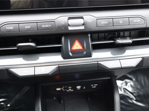 Certified 2025 Kia K4 EX image 24