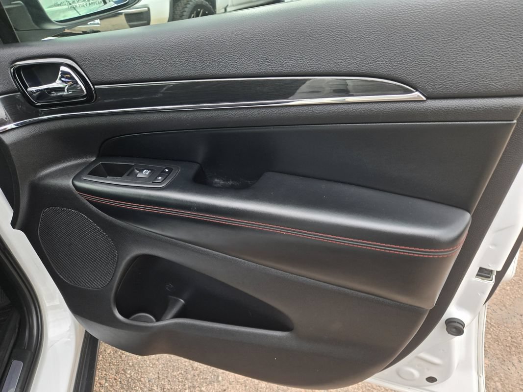 Used 2019 Jeep Grand Cherokee Trailhawk AWD/4WD image 24