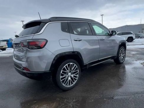 Used 2023 Jeep Compass Limited w/ Elite Group image 8