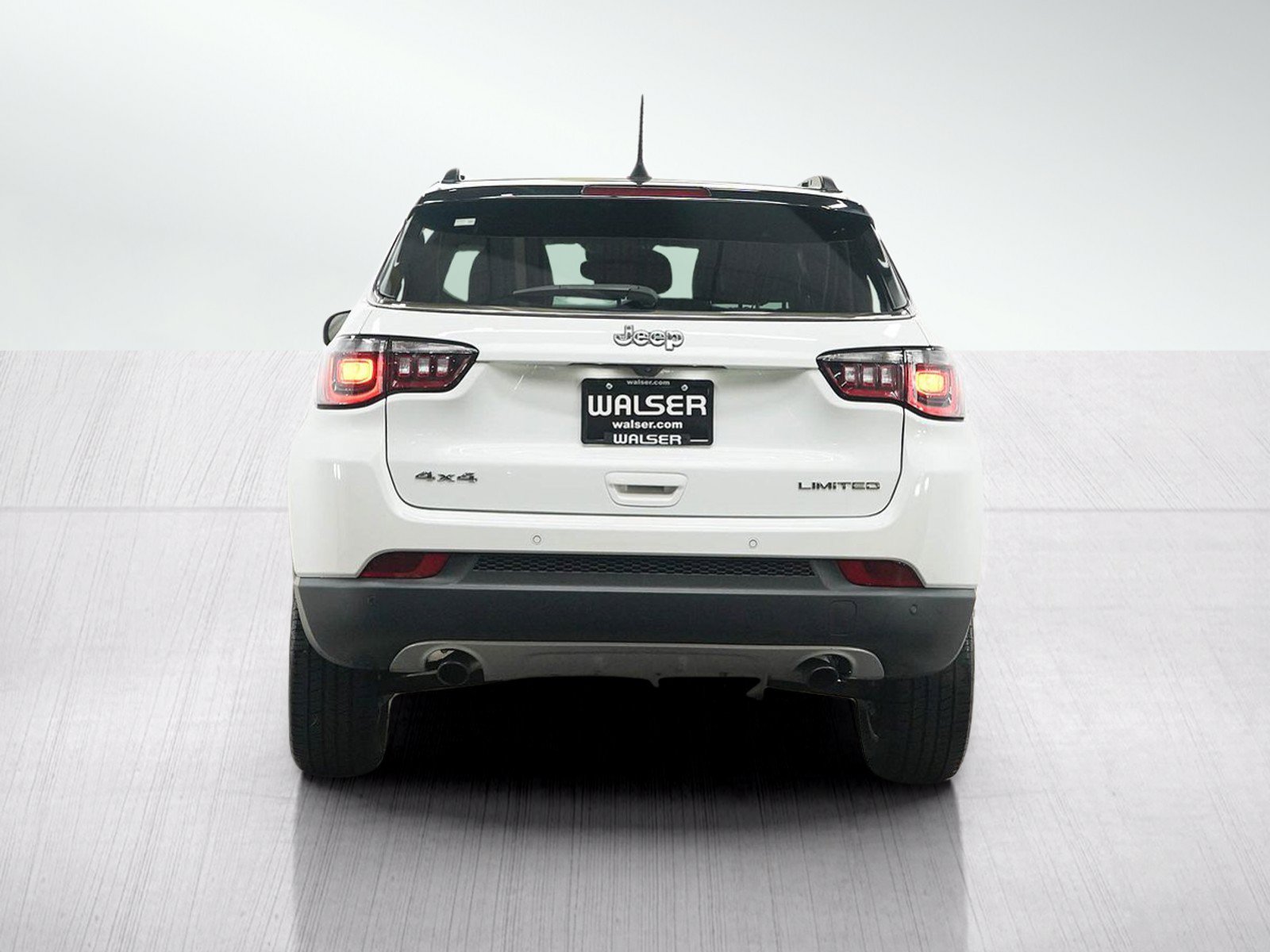 Used 2023 Jeep Compass Limited AWD/4WD image 4