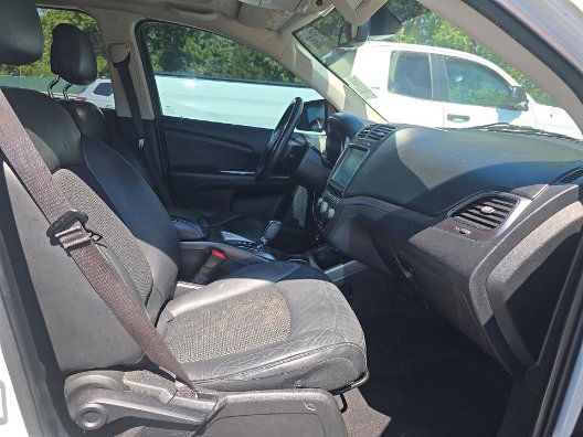 Used 2020 Dodge Journey Crossroad FWD image 4