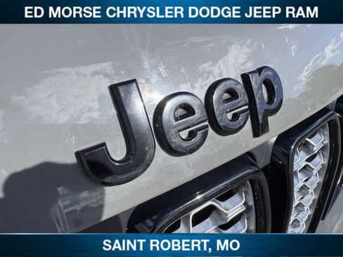 Certified 2021 Jeep Grand Cherokee Laredo X AWD/4WD image 9