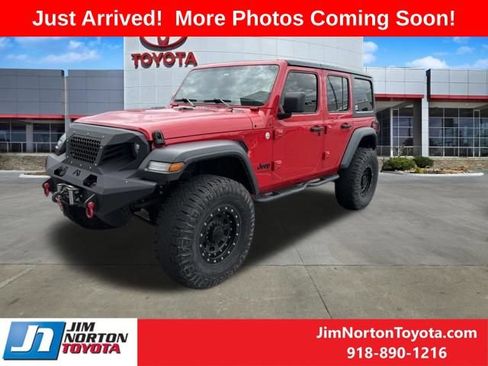 Used 2019 Jeep Wrangler Unlimited Sport AWD/4WD image 2
