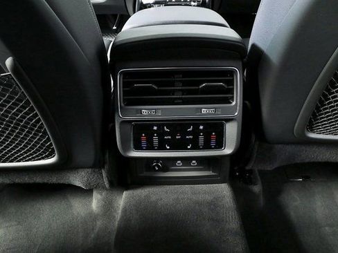 Used 2023 Audi Q8 Premium Plus w/ Premium Plus Package image 21