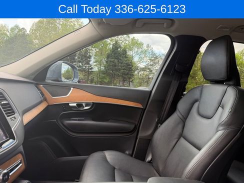 Used 2023 Volvo XC90 T8 Core AWD/4WD image 24