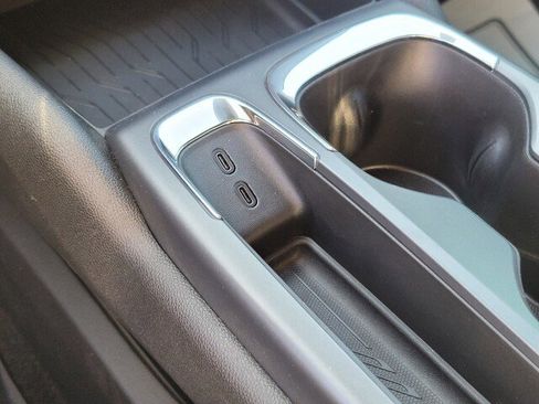 New 2026 Chevrolet Equinox EV LT w/ Midnight Package image 19