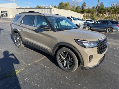 New 2026 Ford Explorer ST w/ Sun And Sound Package AWD/4WD image 33