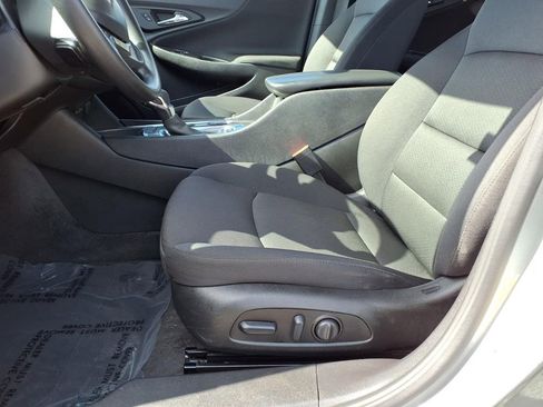 Used 2025 Chevrolet Malibu LT image 22