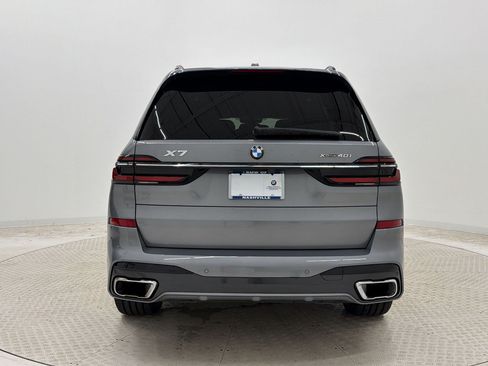 Used 2023 BMW X7 xDrive40i w/ M Sport Package AWD/4WD image 10