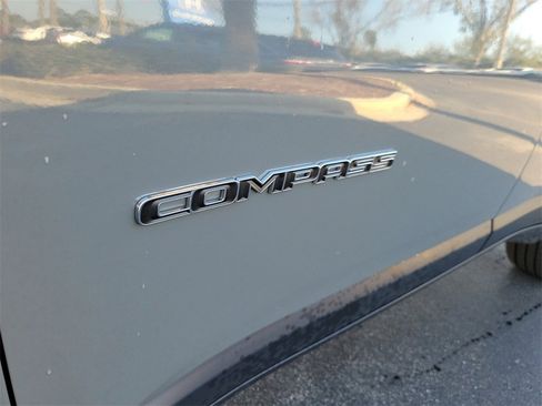 Used 2024 Jeep Compass Limited image 7