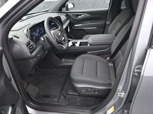 New 2026 Chevrolet Traverse LT FWD image 10