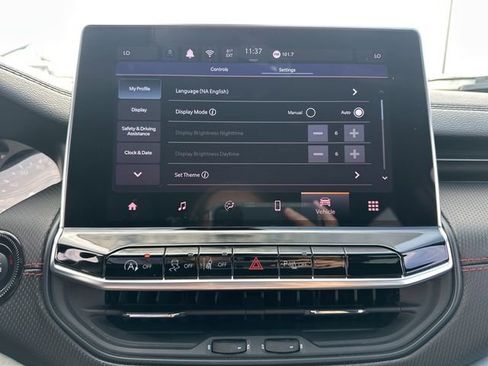 Used 2024 Jeep Compass Trailhawk image 38