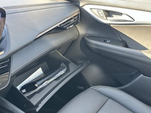 Used 2024 Buick Envision Avenir AWD/4WD image 32