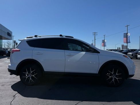 Used 2018 Toyota RAV4 SE w/ Power Extra Value Package image 9