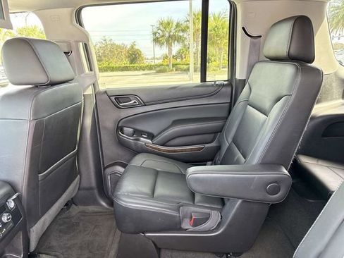 Used 2016 Chevrolet Suburban LT image 14