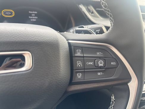 New 2026 Jeep Grand Cherokee Altitude AWD/4WD image 14