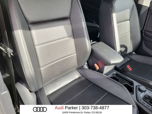 Used 2018 Volkswagen Tiguan SE w/ 3rd Row Seat Package image 14