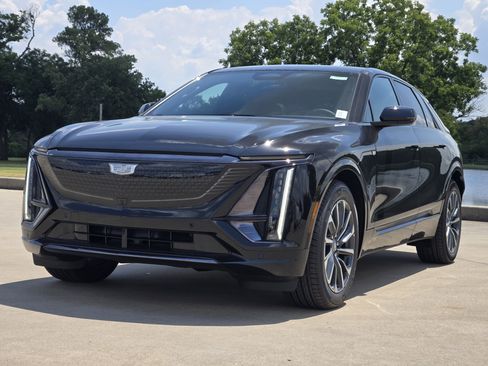 New 2025 Cadillac Lyriq Sport image 2