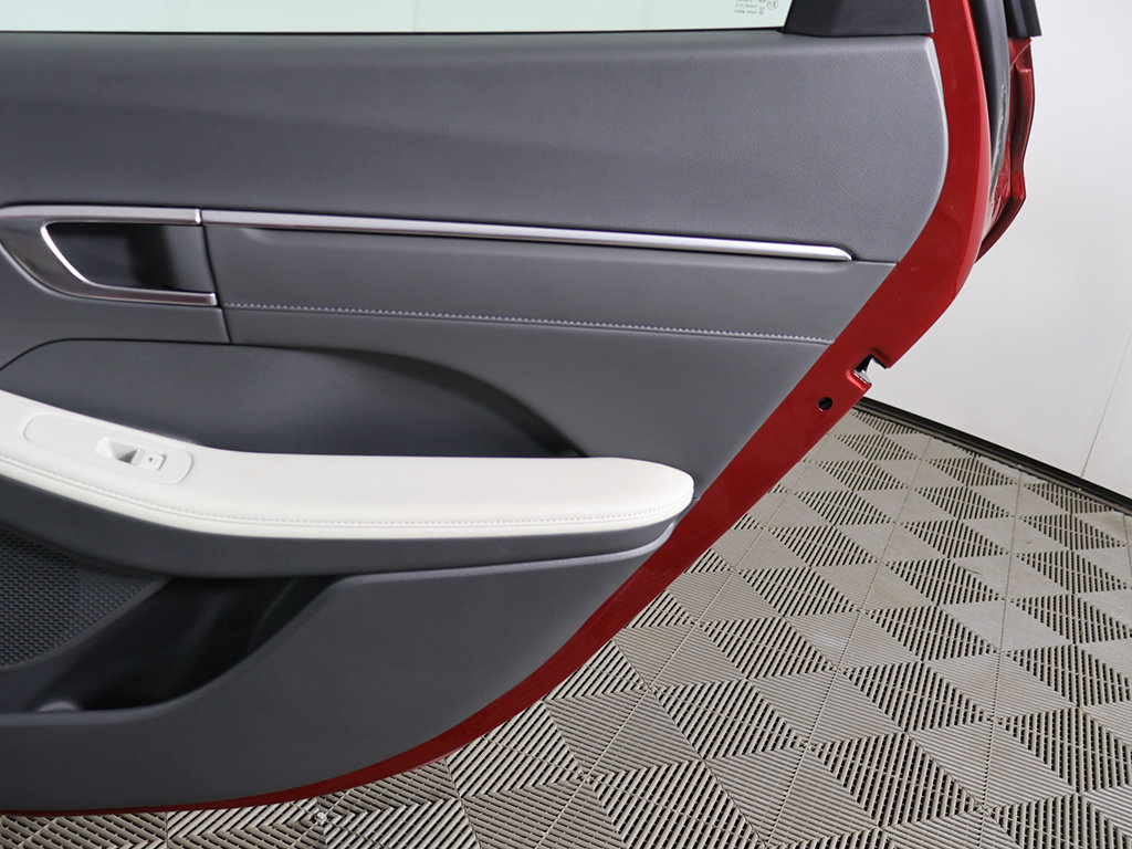 Certified 2023 Hyundai Sonata Limited FWD image 28