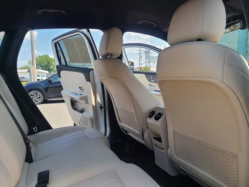 Used 2025 Mercedes-Benz GLA 250 4MATIC image 20
