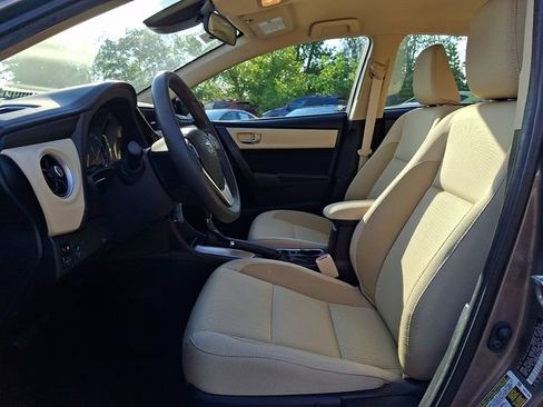 Used 2019 Toyota Corolla LE FWD image 13
