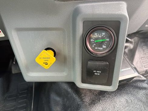 Used 2018 Ford F650 2WD Regular Cab Super Duty image 26