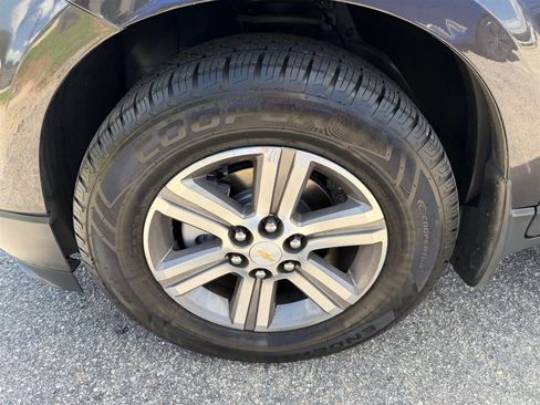 Used 2016 Chevrolet Traverse LT FWD image 11