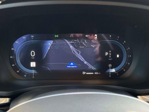 Used 2025 Volvo V60 B5 Cross Country Plus image 14