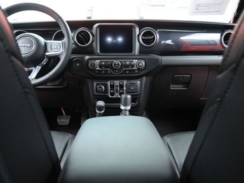 Used 2023 Jeep Wrangler Altitude image 24