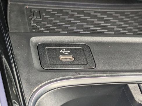 Certified 2024 Mercedes-Benz GLB 250 4MATIC image 8