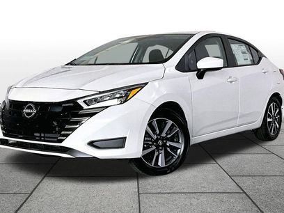 New 2025 Nissan Versa SV w/ Trunk Package
