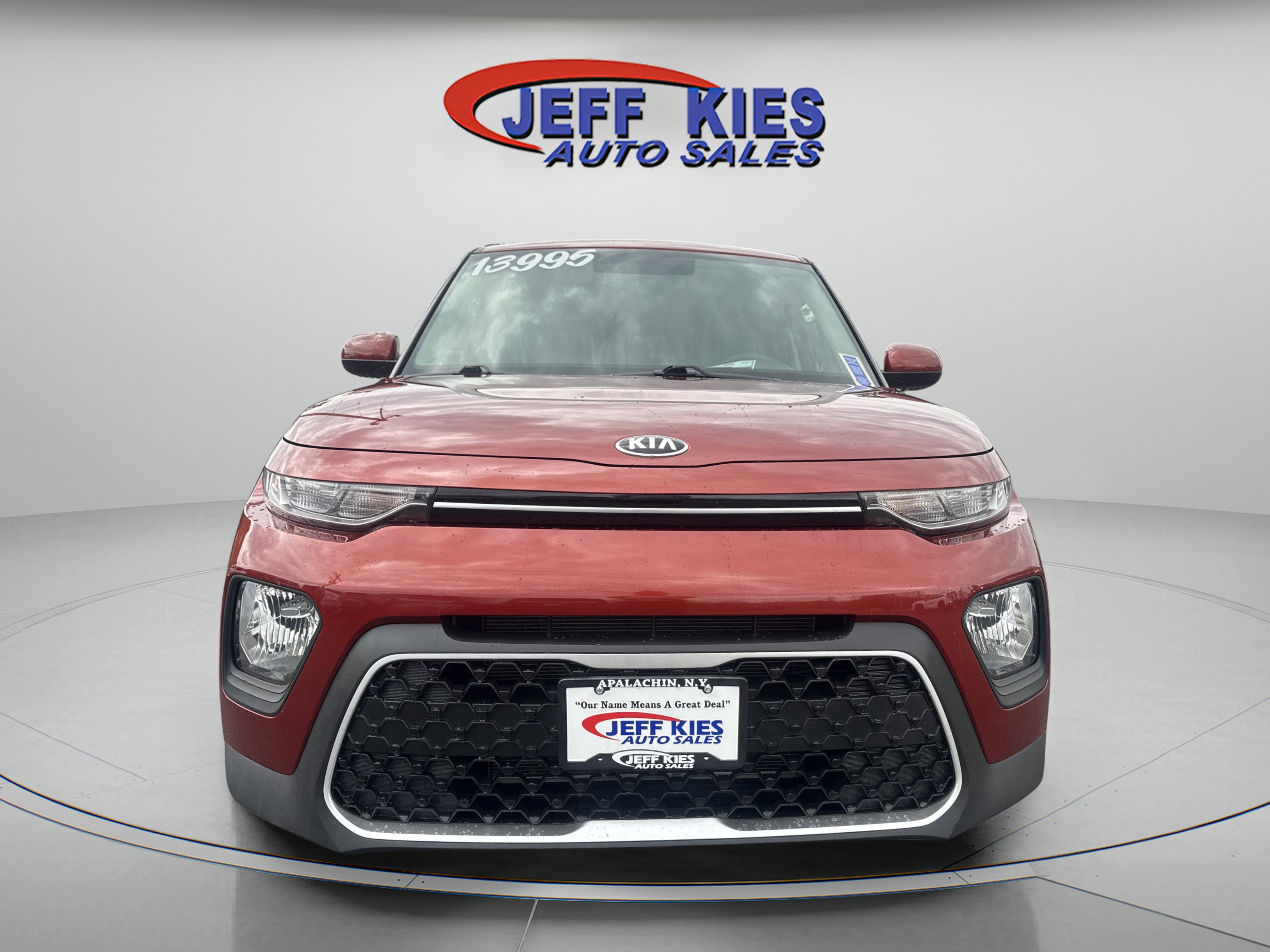 Used 2020 Kia Soul LX FWD image 2