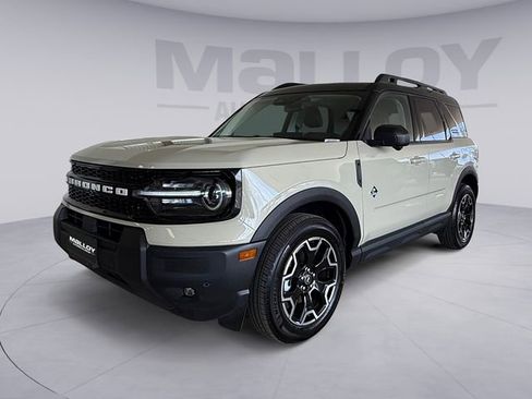 Certified 2025 Ford Bronco Sport Outer Banks w/ Outer Banks Tech Package+ AWD/4WD image 1