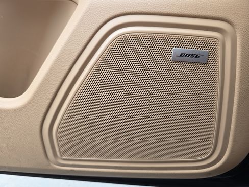 Used 2022 Porsche Macan image 19