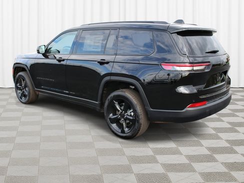 New 2025 Jeep Grand Cherokee L Limited w/ Black Appearance Package image 39