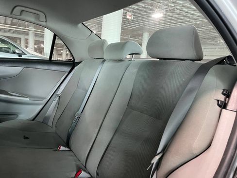 Used 2012 Toyota Corolla LE FWD image 25