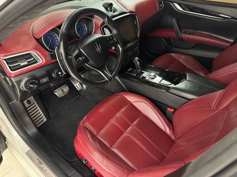 Used 2018 Maserati Ghibli S GranSport image 44