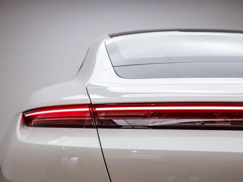 Certified 2022 Porsche Taycan 4S AWD/4WD image 8
