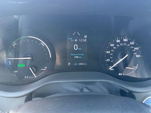 Certified 2024 Toyota Sienna XLE image 28