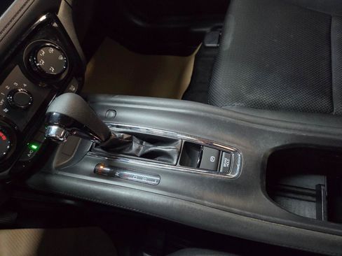 Used 2020 Honda HR-V LX image 32