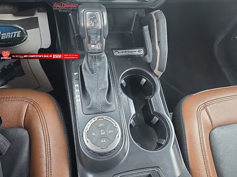 Used 2024 Ford Bronco Outer Banks w/ Sasquatch Package AWD/4WD image 24