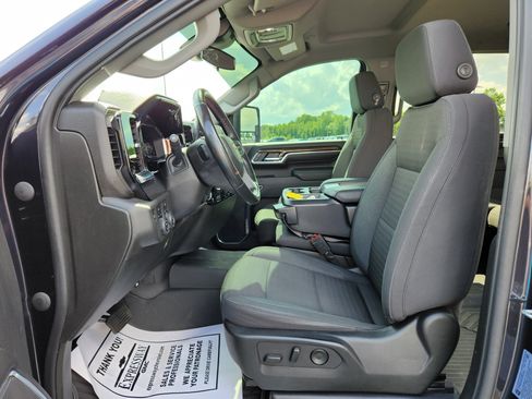 Used 2024 Chevrolet Silverado 2500 LT AWD/4WD image 13