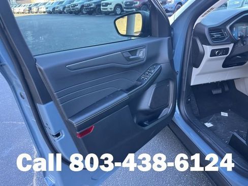 New 2026 Ford Escape Active FWD image 5